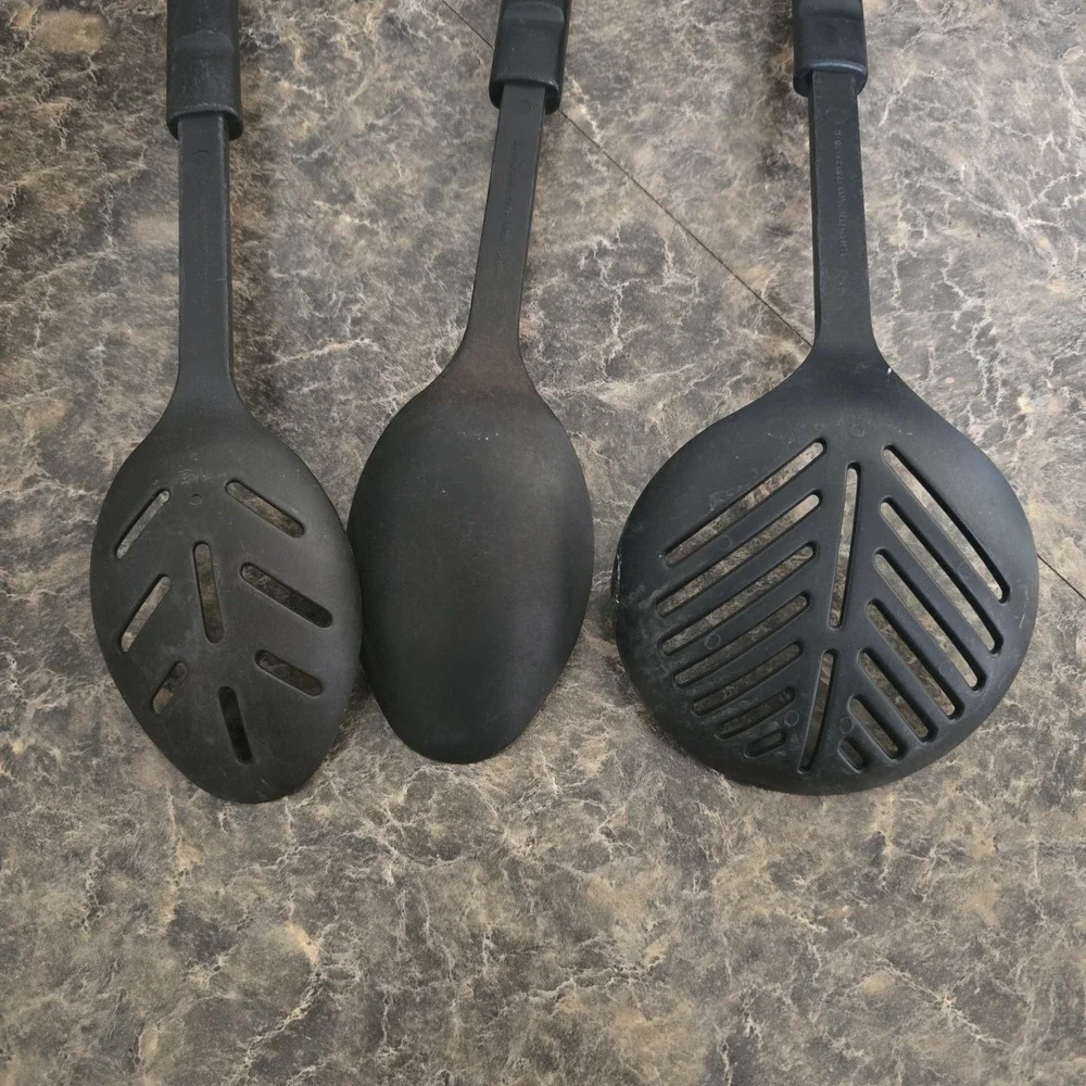 Lot of 3 Solid Black Thick‎ Plastic Kitchen / Cooking Utensils Calphalon